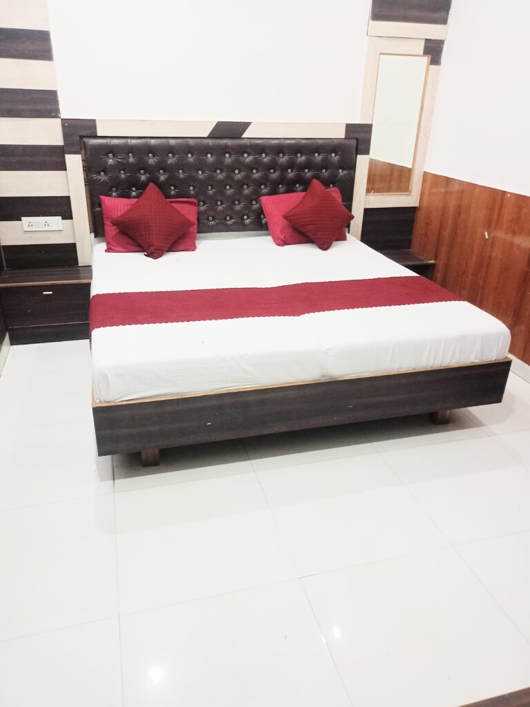 https://newashiyanapalace.com/wp-content/uploads/2026/09/IMG202607122045552-768x1024.jpg